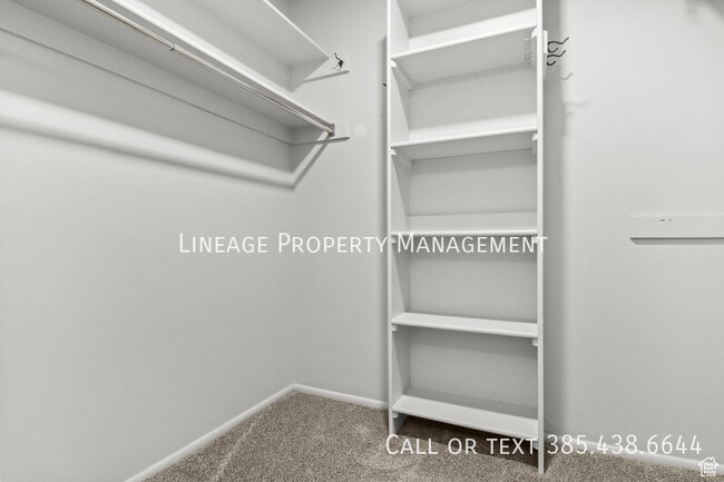 Building Photo - 4487 St Andrews Dr