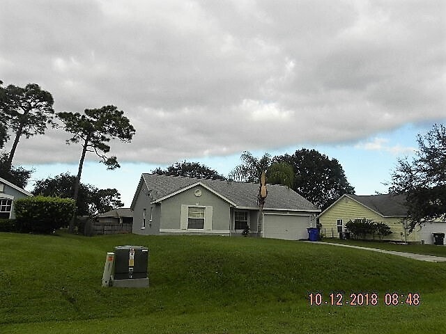 Building Photo - Charming 3 bedroom 2 Bath Home in St Cloud