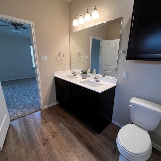 Building Photo - 172 Onna St