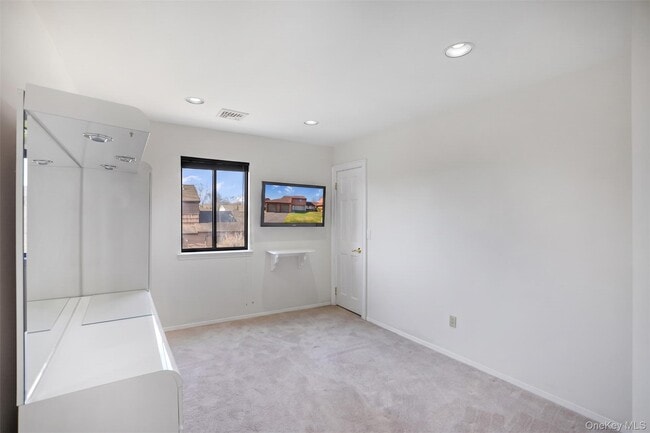 Building Photo - 85 Rhett Dr