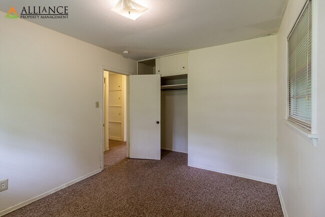 Building Photo - 1533 Pipher Ln