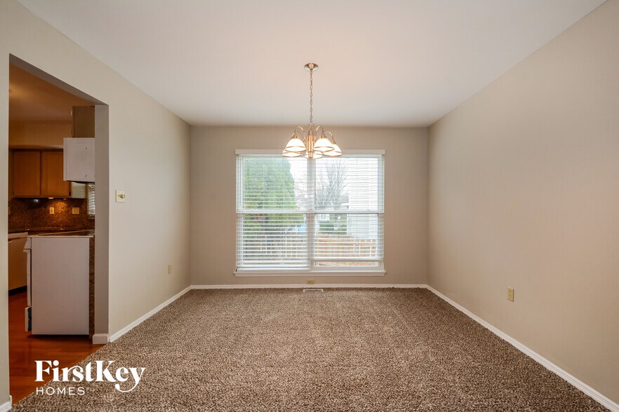 Building Photo - 16706 Babler View Dr