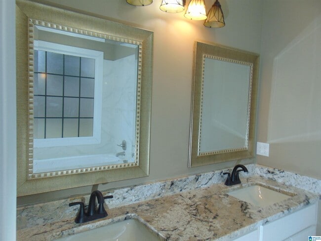 Building Photo - 117 Melbourne Cir