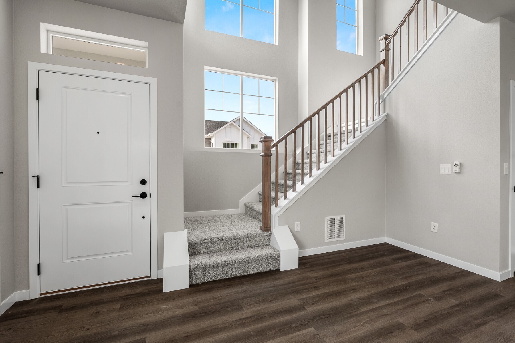 Building Photo - 6395 Laud Pt