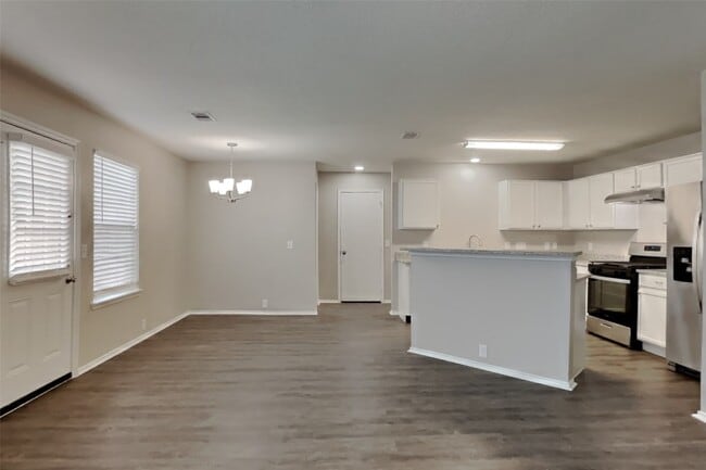 Building Photo - 14938 Sugar Mist Ln