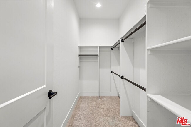 Building Photo - 670 Daniel Freeman Cir