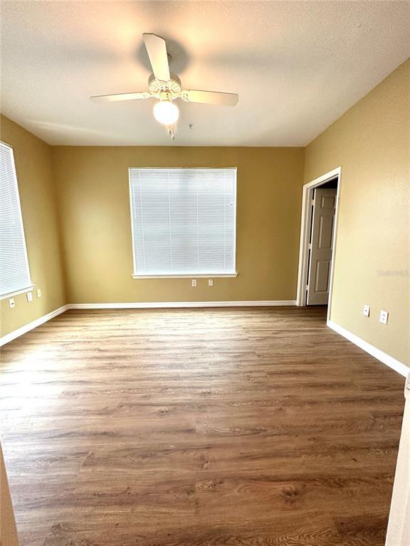 Building Photo - 2025 Erving Cir
