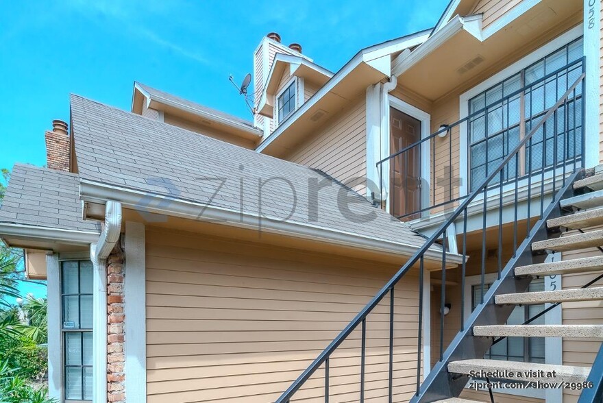 Building Photo - 2300 Old Spanish Trl