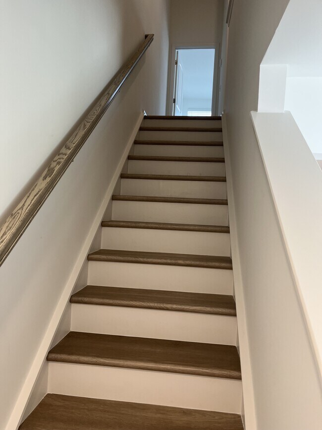 Building Photo - 230 1st St