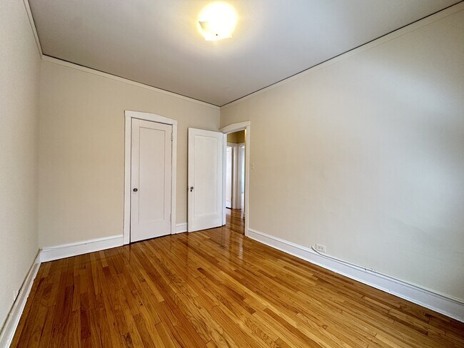 Building Photo - 1312 Oak Ave