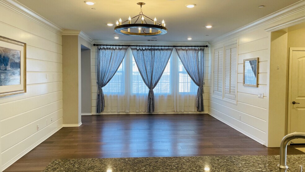 Building Photo - 24359 Verdugo Cir