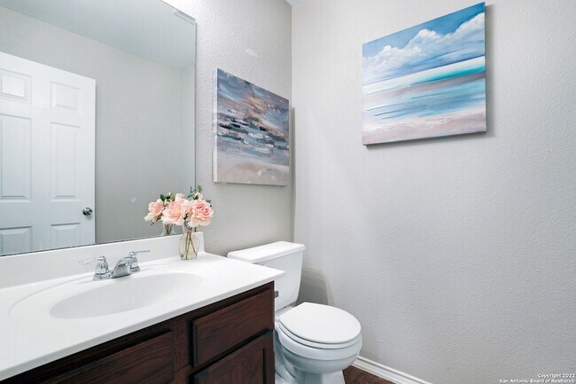 Building Photo - 547 Red Quill Nest