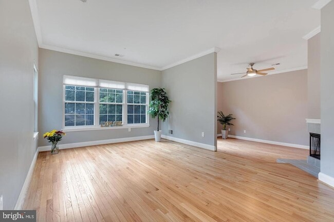 Building Photo - 16131 Parklawn Pl