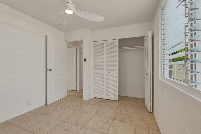 Building Photo - Spacious Aikahi Loop House in Kailua