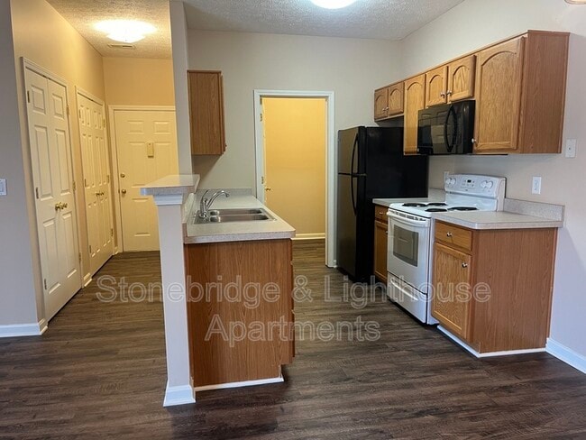 Building Photo - 5209 Lighthouse Cove