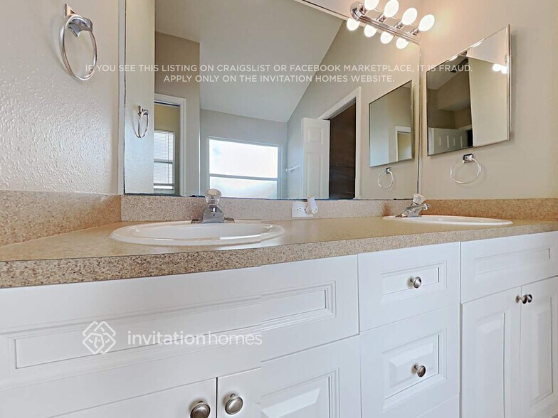 Building Photo - 4024 Windell Pl