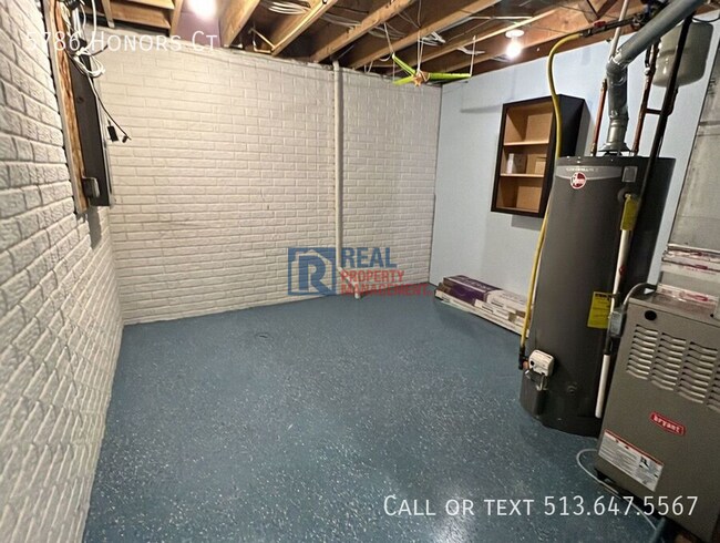 Building Photo - 5786 Honors Ct