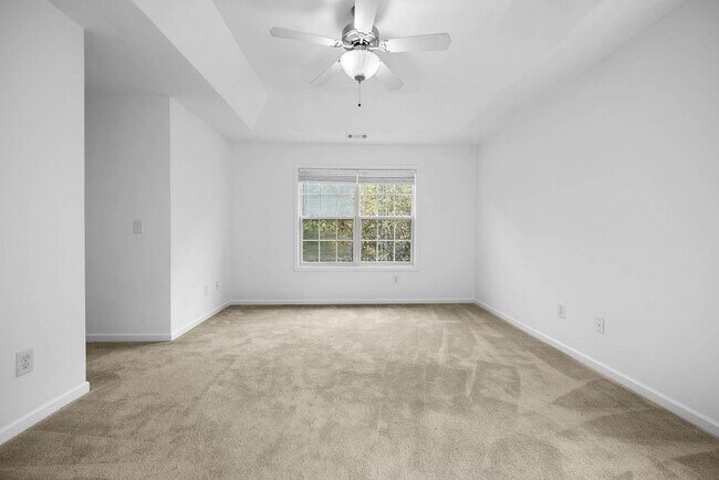 Building Photo - 2677 Cedar Dr