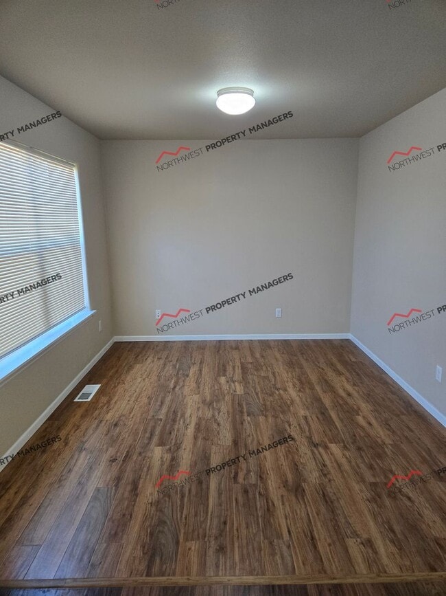 Building Photo - STATUS-AVAILABLE- |R16| $2450