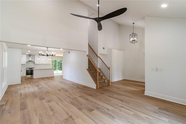 Building Photo - 2601 Garland Way