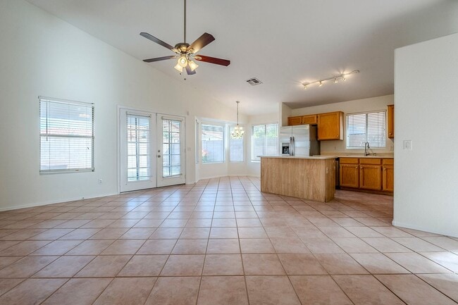 Building Photo - Beautifully Updated 4-Bedroom Home with Easy Access to Loop 101!