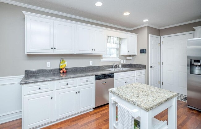 Building Photo - 50 Murrah Rd Ext