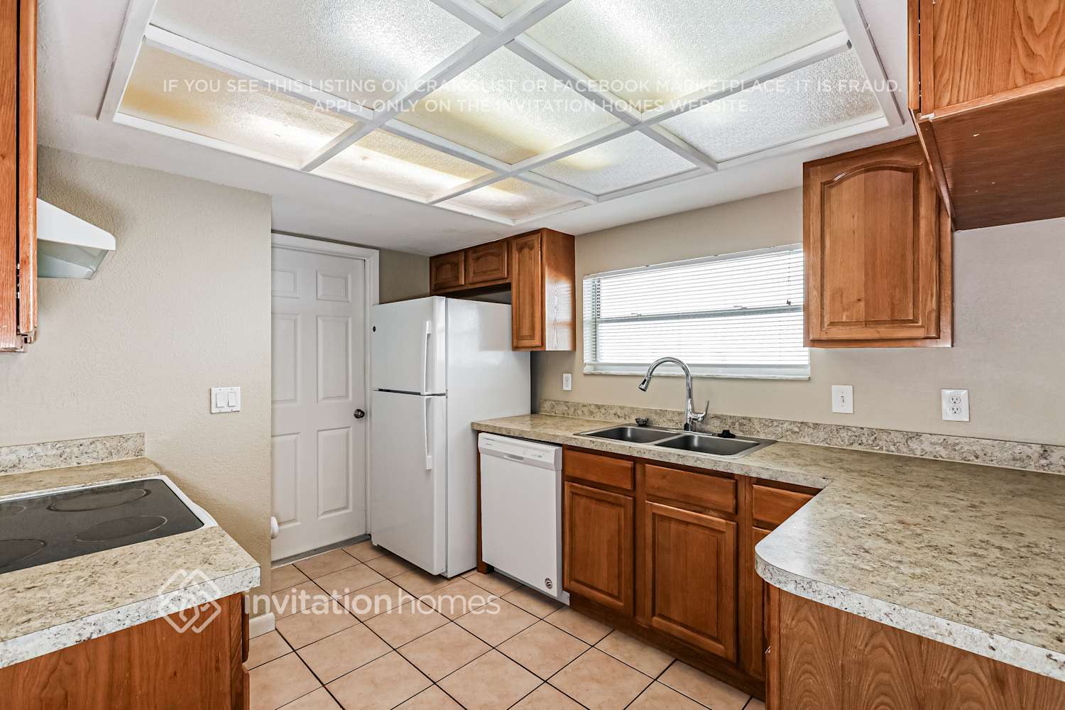 Building Photo - 808 Black Knight Dr