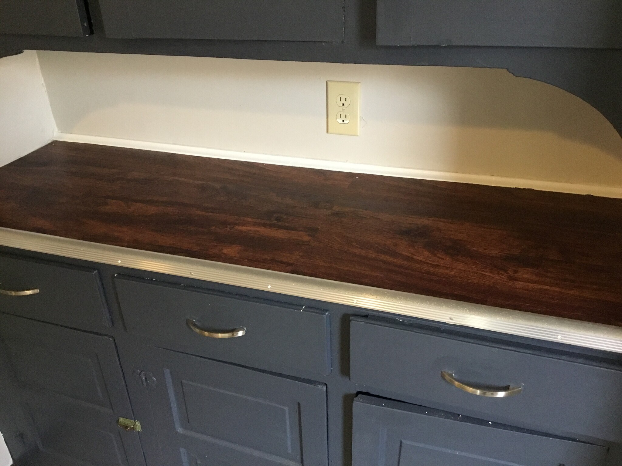 Building Photo - 1204 E 10th St