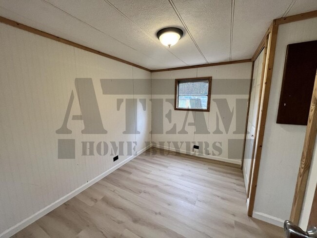 Building Photo - Charming 2-bedroom, 1-bathroom home!