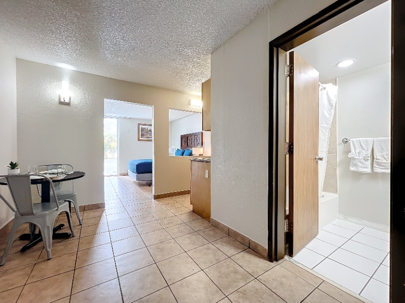 Building Photo - 2295 Irlo Bronson Mem Hwy