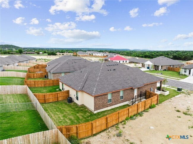 Building Photo - 126 Leon Ln