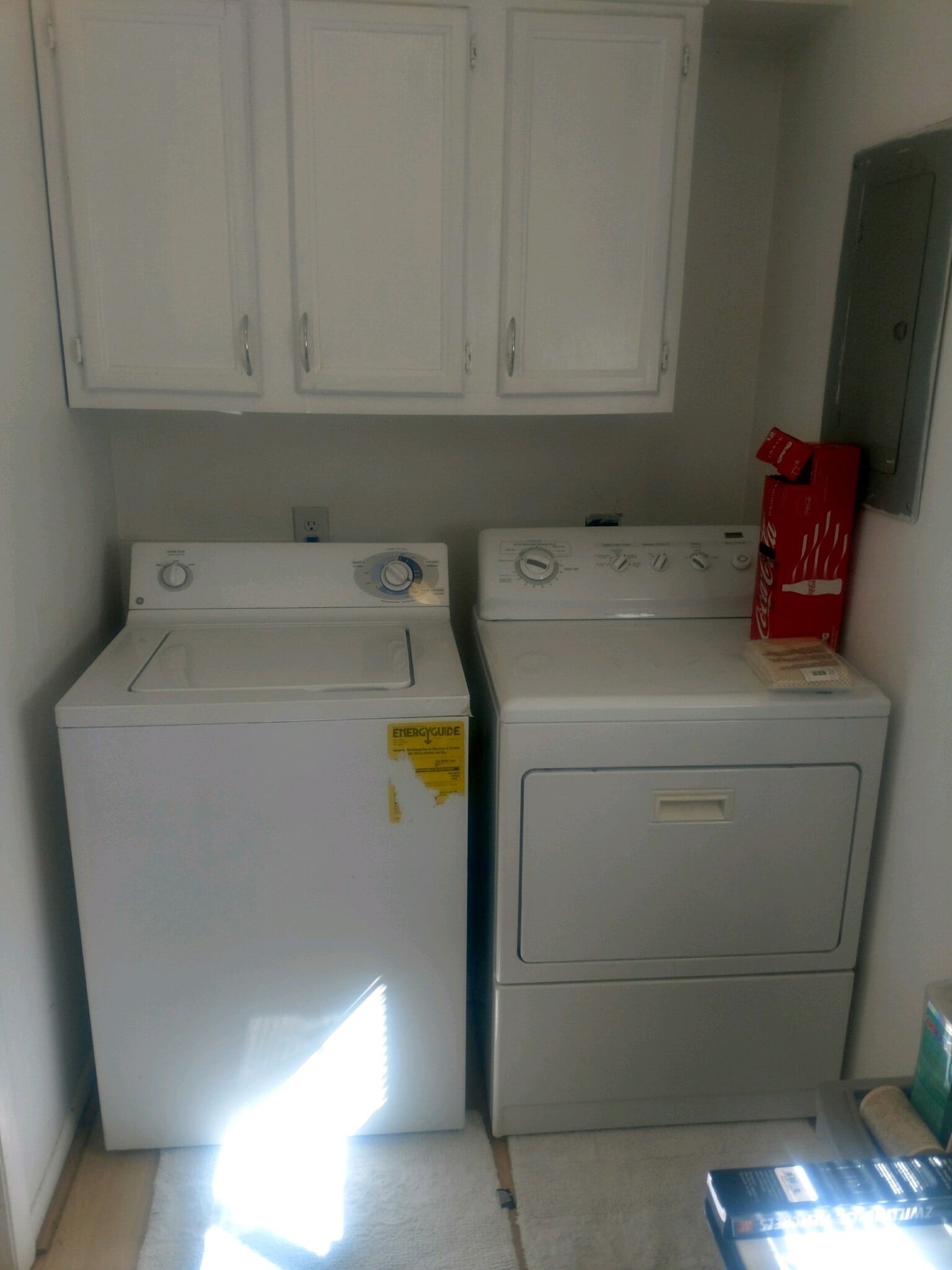 In unit washer and dryer. - 3620 Burt Dr