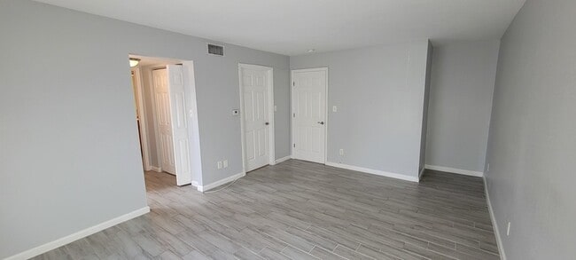 Building Photo - 237 Sea Horse Dr SE