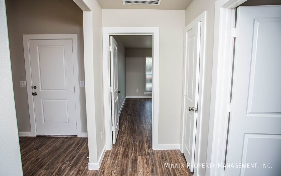 Building Photo - 2154 Kirksey Ave