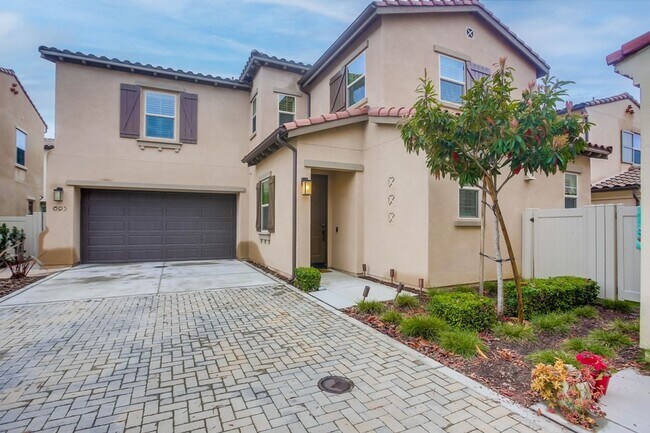 Building Photo - 5 Bedroom Home in Rancho Tesoro!