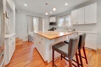 Building Photo - Charming, Recently Updated 3-Bedroom Home in Urbana