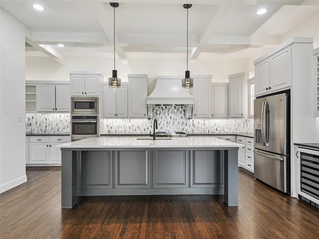 Building Photo - 1500 Le Mans Ln