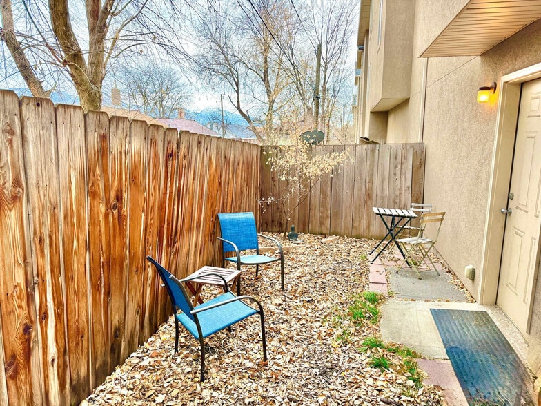 Building Photo - 625 E 200 S