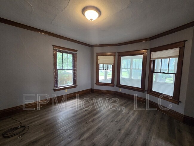 Building Photo - 212 Reed St
