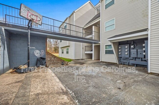 Building Photo - 9119 Spyglass Pl