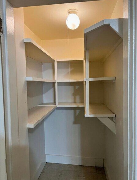 Building Photo - 16 Wood St