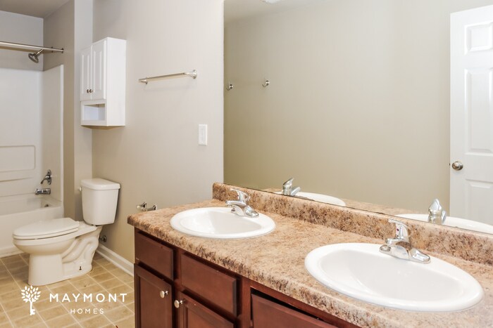 Building Photo - 100 Foxford Ln