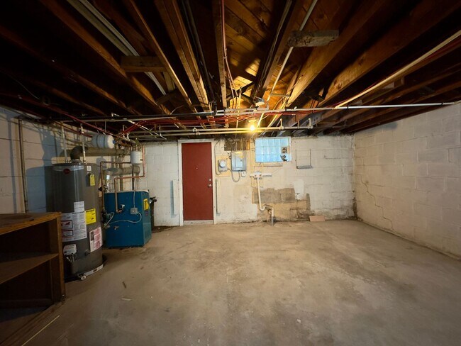 Building Photo - Charming 3Bed/2Bath Townhome in Dundalk, MD!