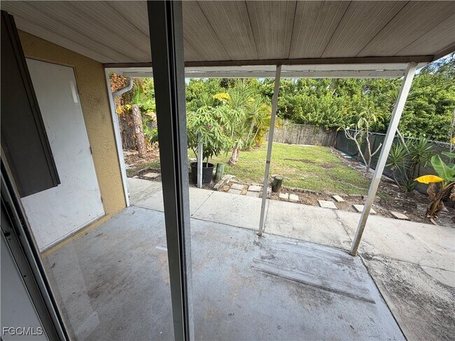 Building Photo - 19181 Tangerine Rd