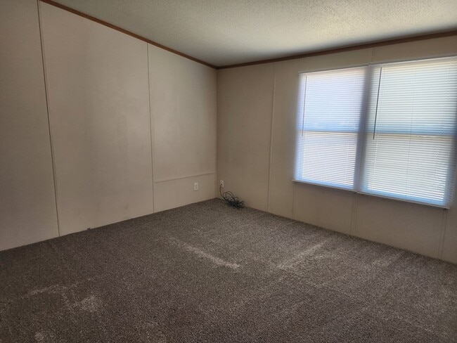 Building Photo - All utilities included!!!