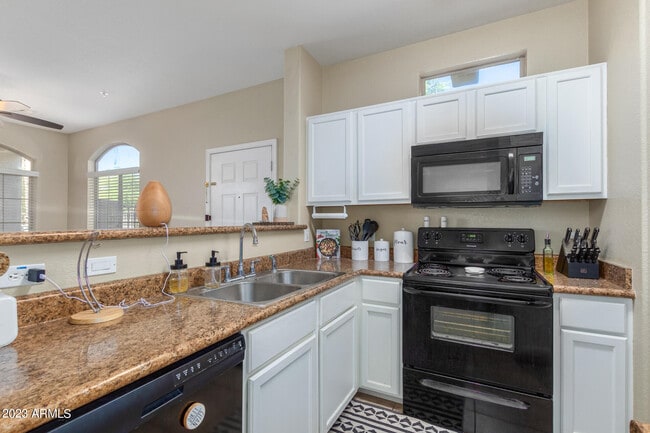 Building Photo - 457 N 169th Ave