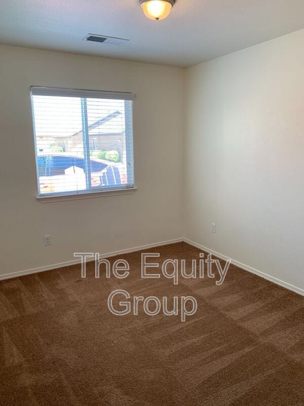 Building Photo - 2111 Bella Oaks Dr