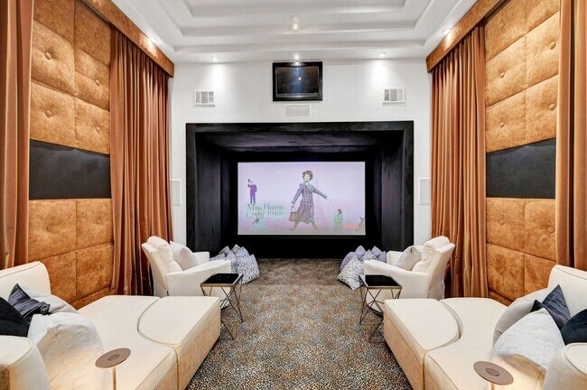 Building Photo - Entertainers dream