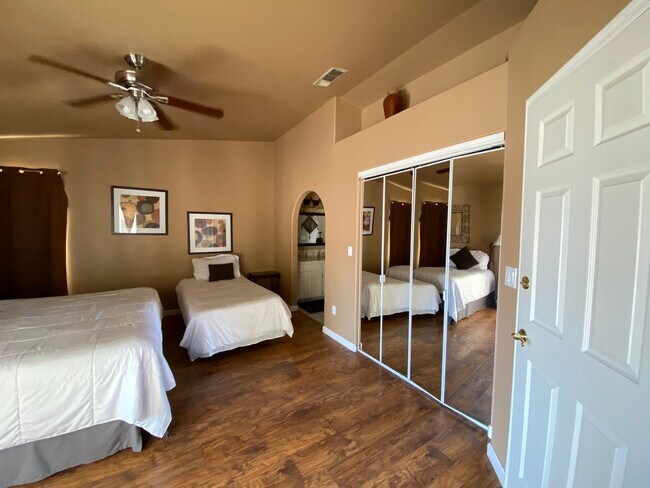 master bedroom - 3640 Vega Dr