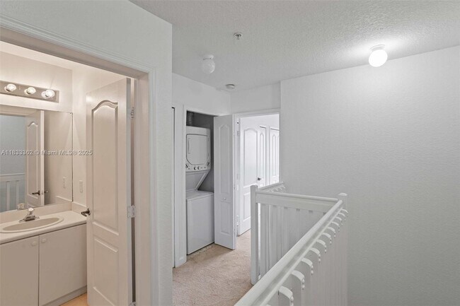 Building Photo - 17640 NW 73rd Ave